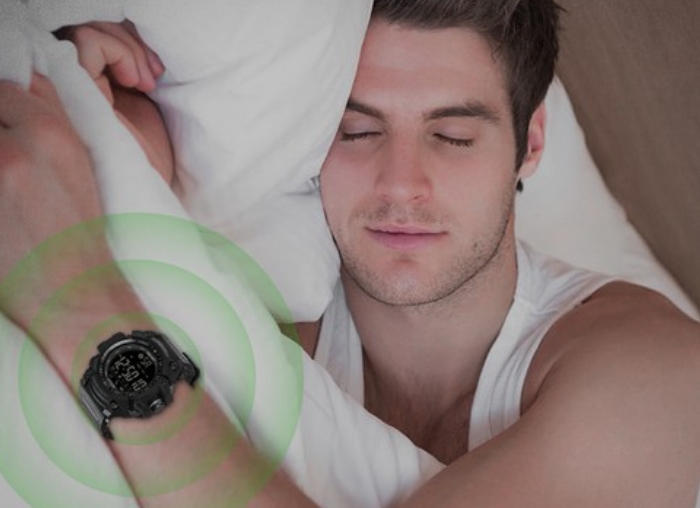 BRV Tactics SmartWatch 69 in azione durante sport estremi